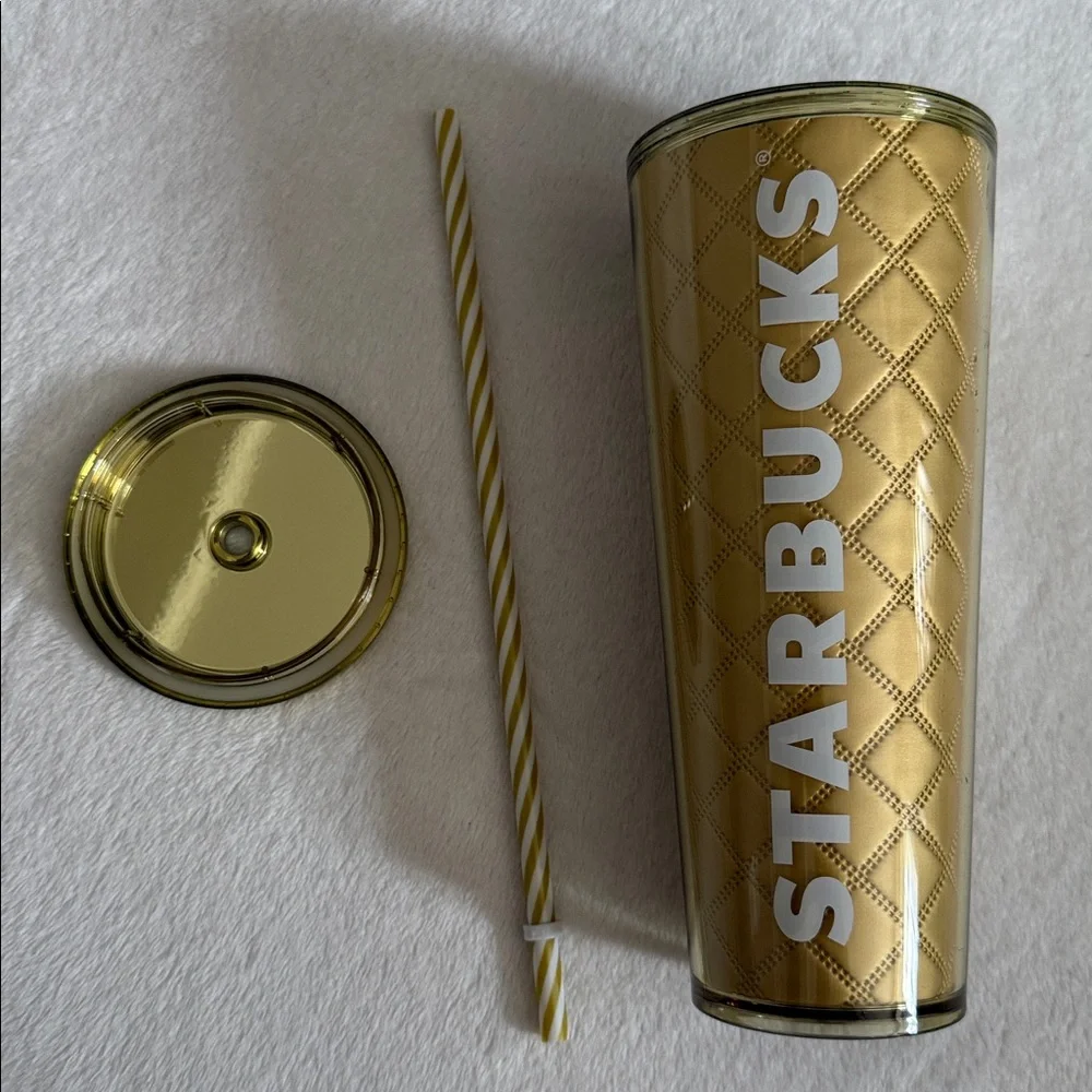 {NWT} Starbucks | Holiday 2024 Gold Quilted Metallic Venti Cold Cup Tumbler 24oz
